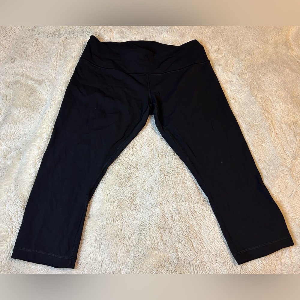 Lululemon black crop legging size 12